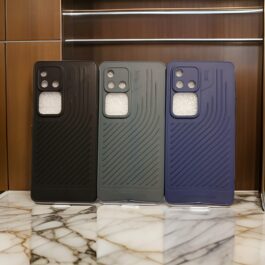 Vivo V30/V30 Pro Gear4 Premium silicone back cover