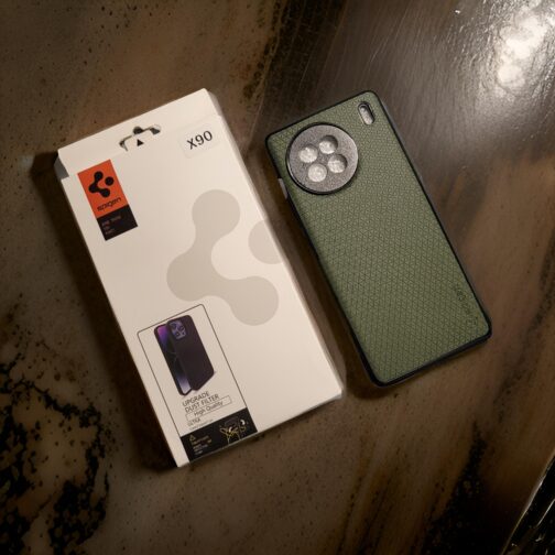 Vivo X90 Spigen back cover